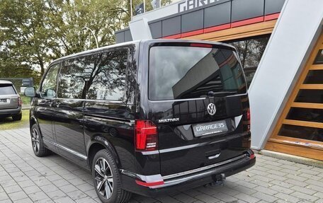 Volkswagen Multivan T6 рестайлинг, 2021 год, 3 900 000 рублей, 6 фотография