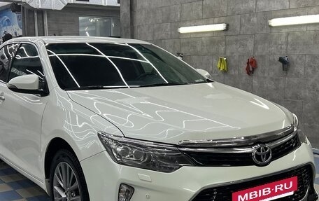 Toyota Camry, 2017 год, 2 250 000 рублей, 4 фотография