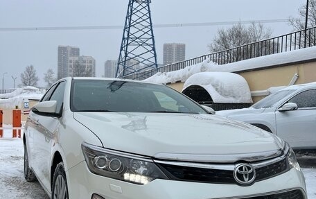Toyota Camry, 2017 год, 2 250 000 рублей, 3 фотография