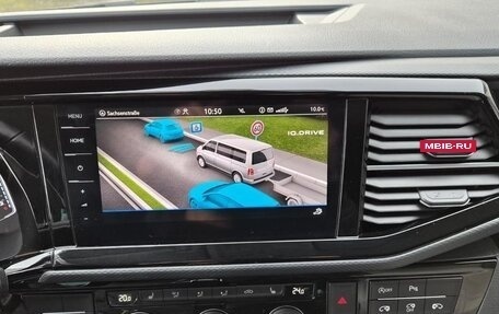 Volkswagen Multivan T6 рестайлинг, 2021 год, 3 900 000 рублей, 12 фотография