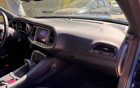 Dodge Challenger III рестайлинг 2, 2022 год, 8 500 000 рублей, 11 фотография