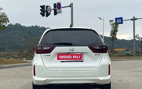 Honda Fit, 2022 год, 997 000 рублей, 3 фотография
