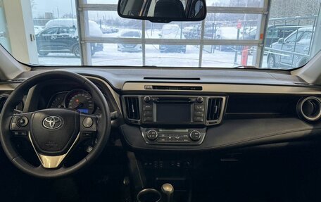 Toyota RAV4, 2013 год, 1 705 000 рублей, 9 фотография