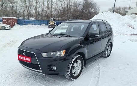 Mitsubishi Outlander III рестайлинг 3, 2010 год, 1 170 000 рублей, 1 фотография