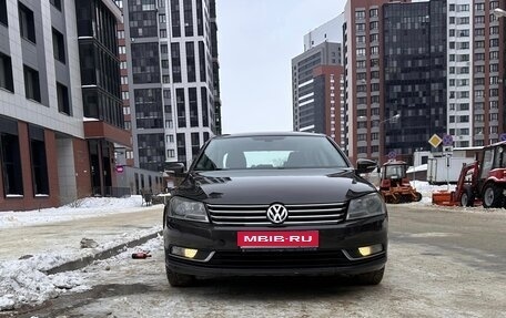 Volkswagen Passat B7, 2012 год, 1 000 000 рублей, 1 фотография