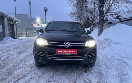 Volkswagen Touareg III, 2011 год, 2 200 000 рублей, 1 фотография