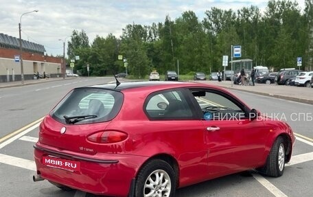 Alfa Romeo 147 I рестайлинг, 2001 год, 320 000 рублей, 3 фотография