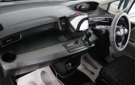 Honda Freed I, 2010 год, 1 099 000 рублей, 18 фотография