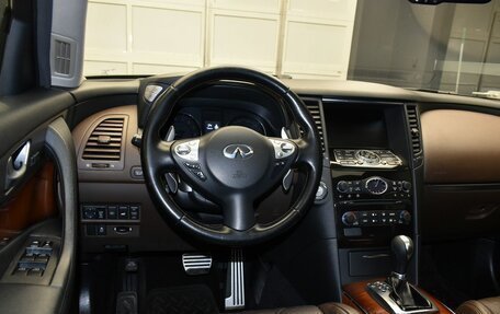 Infiniti FX II, 2012 год, 2 180 000 рублей, 17 фотография