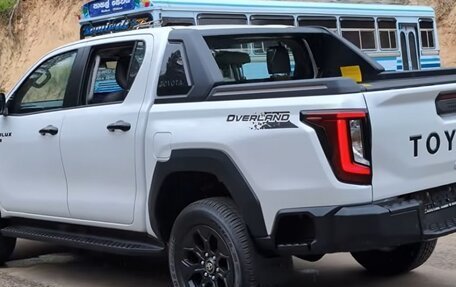 Toyota Hilux, 2026 год, 6 233 000 рублей, 4 фотография