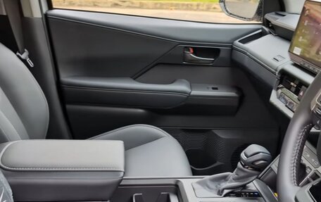 Toyota Hilux, 2026 год, 6 233 000 рублей, 15 фотография