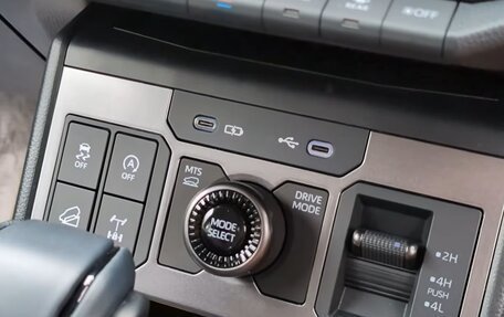 Toyota Hilux, 2026 год, 6 233 000 рублей, 17 фотография