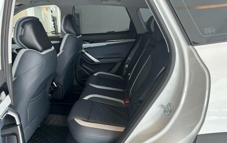 Geely Atlas, 2025 год, 13 фотография