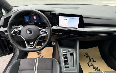 Volkswagen Golf VIII, 2023 год, 2 199 000 рублей, 9 фотография