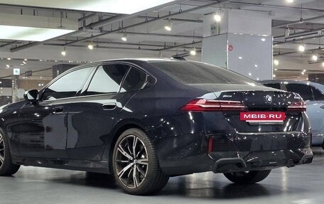 BMW 5 серия, 2025 год, 7 300 000 рублей, 3 фотография