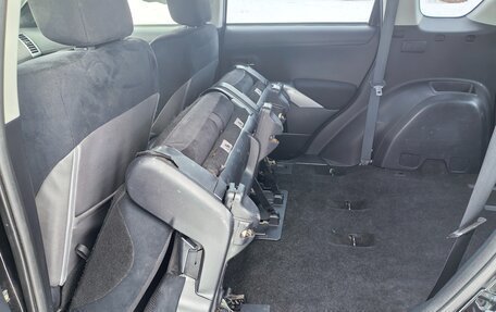 Mitsubishi Outlander III рестайлинг 3, 2010 год, 1 170 000 рублей, 28 фотография