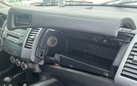 Mitsubishi Outlander III рестайлинг 3, 2010 год, 1 170 000 рублей, 37 фотография