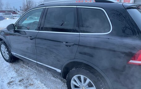 Volkswagen Touareg III, 2011 год, 2 200 000 рублей, 4 фотография