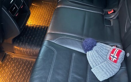 Volkswagen Touareg III, 2011 год, 2 200 000 рублей, 7 фотография