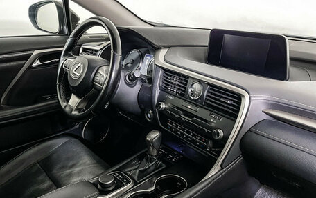 Lexus RX IV рестайлинг, 2017 год, 3 944 000 рублей, 9 фотография