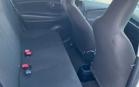 Toyota Vitz, 2019 год, 1 100 000 рублей, 8 фотография