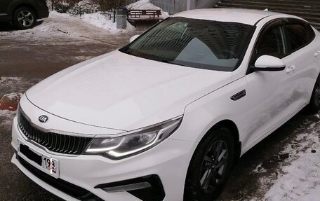 KIA Optima IV, 2019 год, 1 670 000 рублей, 2 фотография