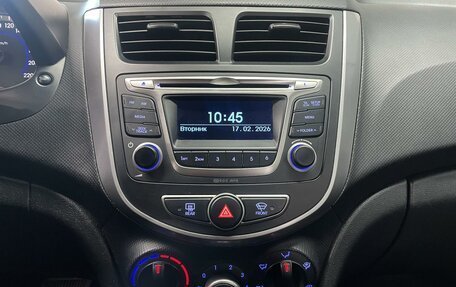 Hyundai Solaris II рестайлинг, 2015 год, 1 040 000 рублей, 15 фотография