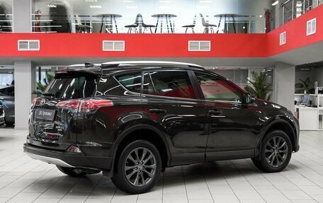 Toyota RAV4, 2016 год, 1 990 000 рублей, 2 фотография