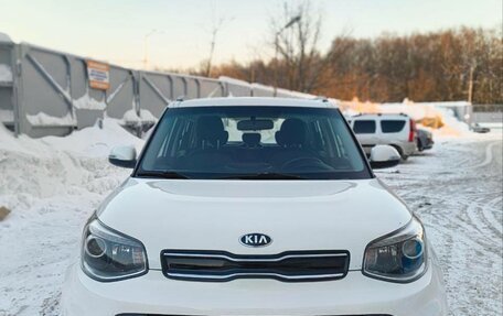 KIA Soul II рестайлинг, 2017 год, 1 330 000 рублей, 1 фотография