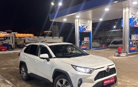 Toyota RAV4, 2021 год, 4 000 000 рублей, 1 фотография