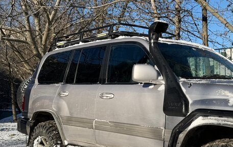 Toyota Land Cruiser 100 рестайлинг 2, 1999 год, 2 600 000 рублей, 2 фотография