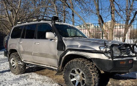 Toyota Land Cruiser 100 рестайлинг 2, 1999 год, 2 600 000 рублей, 3 фотография