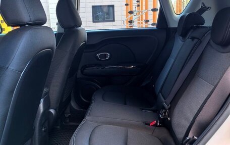 KIA Soul II рестайлинг, 2017 год, 1 690 000 рублей, 37 фотография