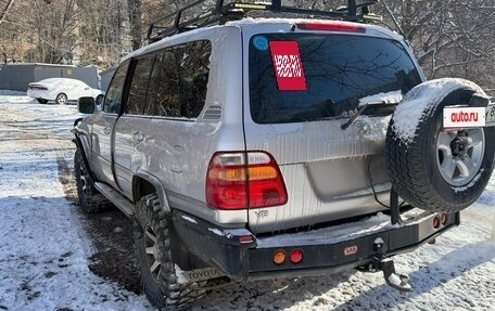 Toyota Land Cruiser 100 рестайлинг 2, 1999 год, 2 600 000 рублей, 6 фотография