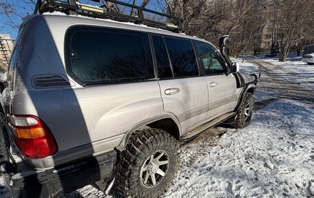 Toyota Land Cruiser 100 рестайлинг 2, 1999 год, 2 600 000 рублей, 15 фотография