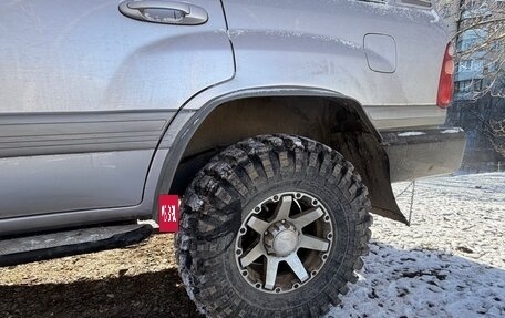 Toyota Land Cruiser 100 рестайлинг 2, 1999 год, 2 600 000 рублей, 13 фотография