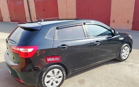 KIA Rio III рестайлинг, 2013 год, 700 000 рублей, 2 фотография