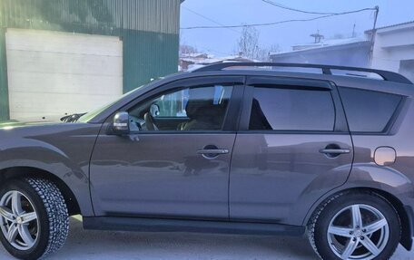 Mitsubishi Outlander III рестайлинг 3, 2011 год, 1 350 000 рублей, 3 фотография