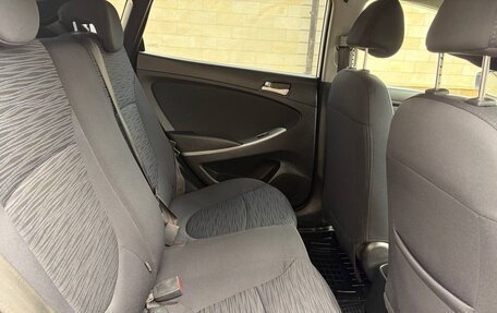 Hyundai Solaris II рестайлинг, 2015 год, 695 000 рублей, 9 фотография