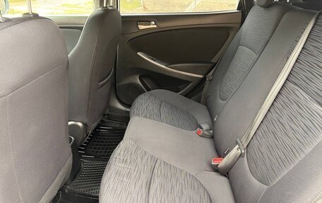 Hyundai Solaris II рестайлинг, 2015 год, 695 000 рублей, 10 фотография