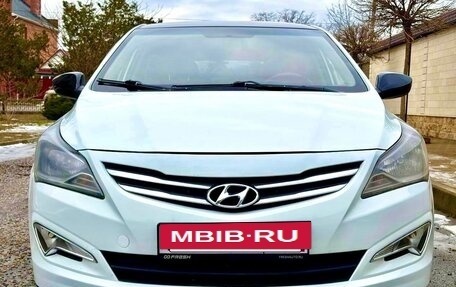 Hyundai Solaris II рестайлинг, 2015 год, 695 000 рублей, 2 фотография