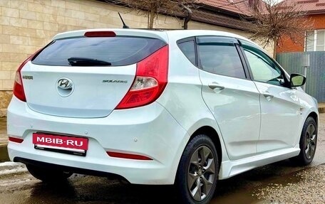 Hyundai Solaris II рестайлинг, 2015 год, 695 000 рублей, 4 фотография