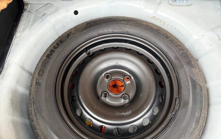 Hyundai Solaris II рестайлинг, 2015 год, 695 000 рублей, 23 фотография