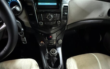 Chevrolet Cruze II, 2011 год, 650 000 рублей, 5 фотография