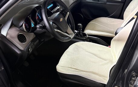 Chevrolet Cruze II, 2011 год, 650 000 рублей, 6 фотография