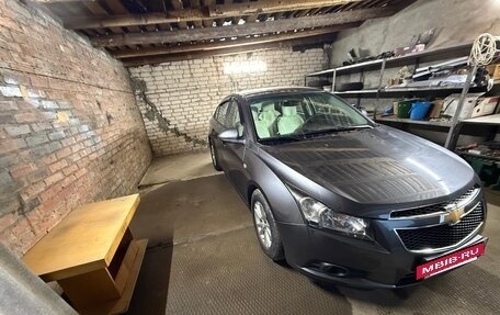 Chevrolet Cruze II, 2011 год, 650 000 рублей, 3 фотография