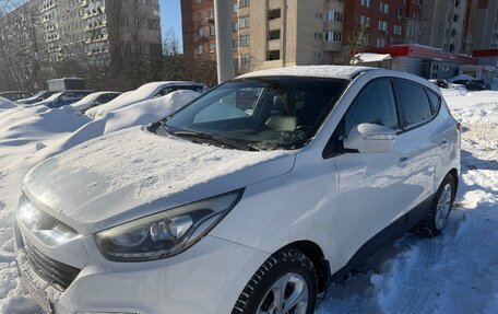Hyundai ix35 I рестайлинг, 2014 год, 1 070 000 рублей, 2 фотография