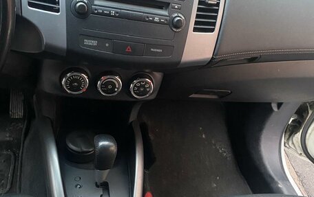 Mitsubishi Outlander III рестайлинг 3, 2012 год, 1 380 000 рублей, 2 фотография