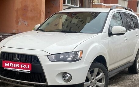 Mitsubishi Outlander III рестайлинг 3, 2012 год, 1 380 000 рублей, 8 фотография
