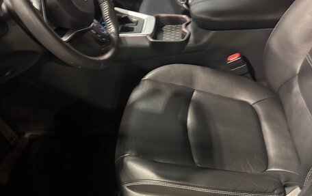 Toyota RAV4, 2021 год, 4 000 000 рублей, 10 фотография